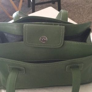 Beautiful green shoulder bag...